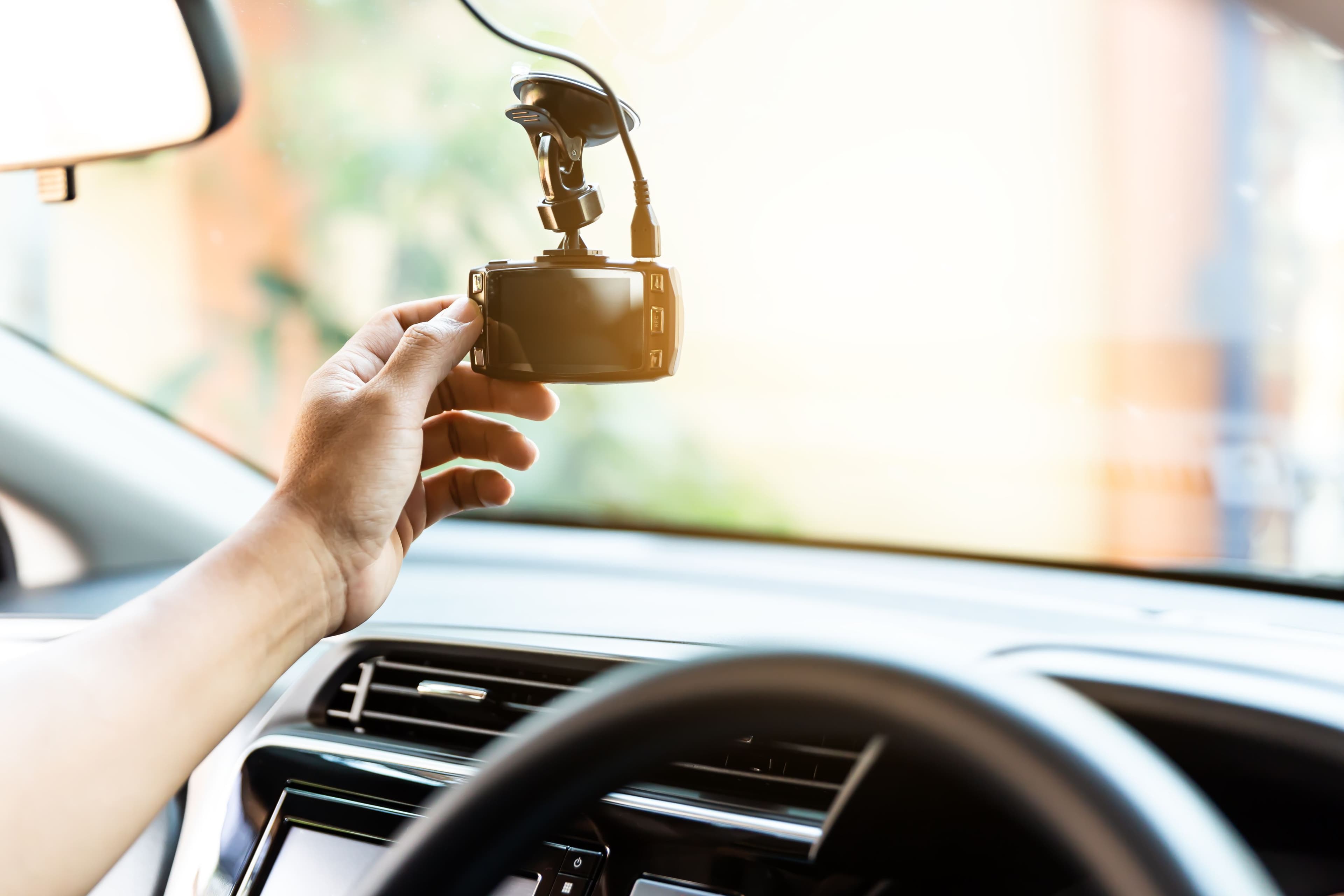 Installing a dashcam to the front windscreen of a vehicle