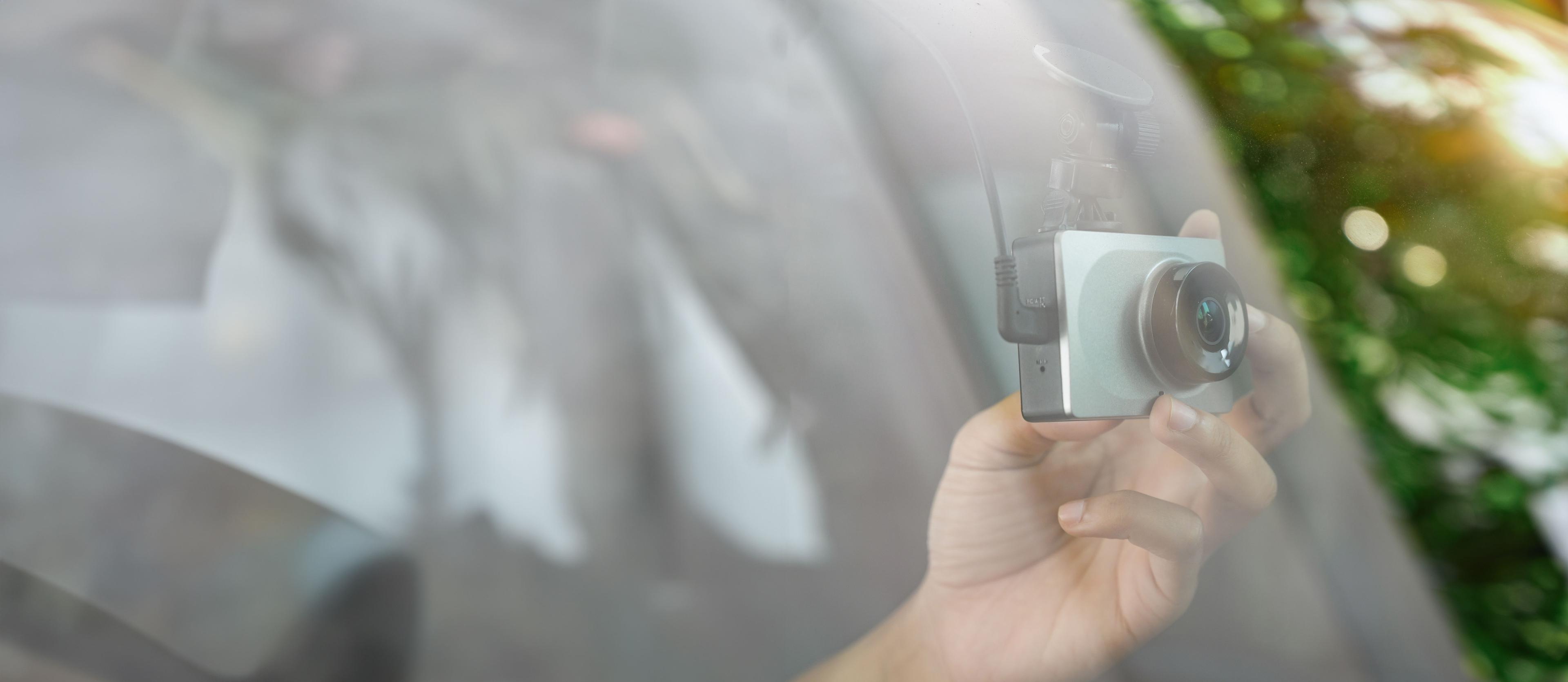 Installing a dashcam to the front windscreen of a vehicle